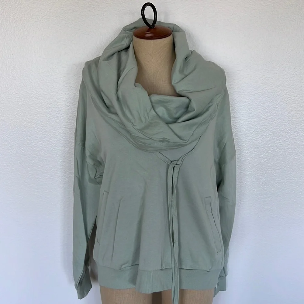 young fabulous & broke Sweatshirt in Green Size M - Picture 2 of 7